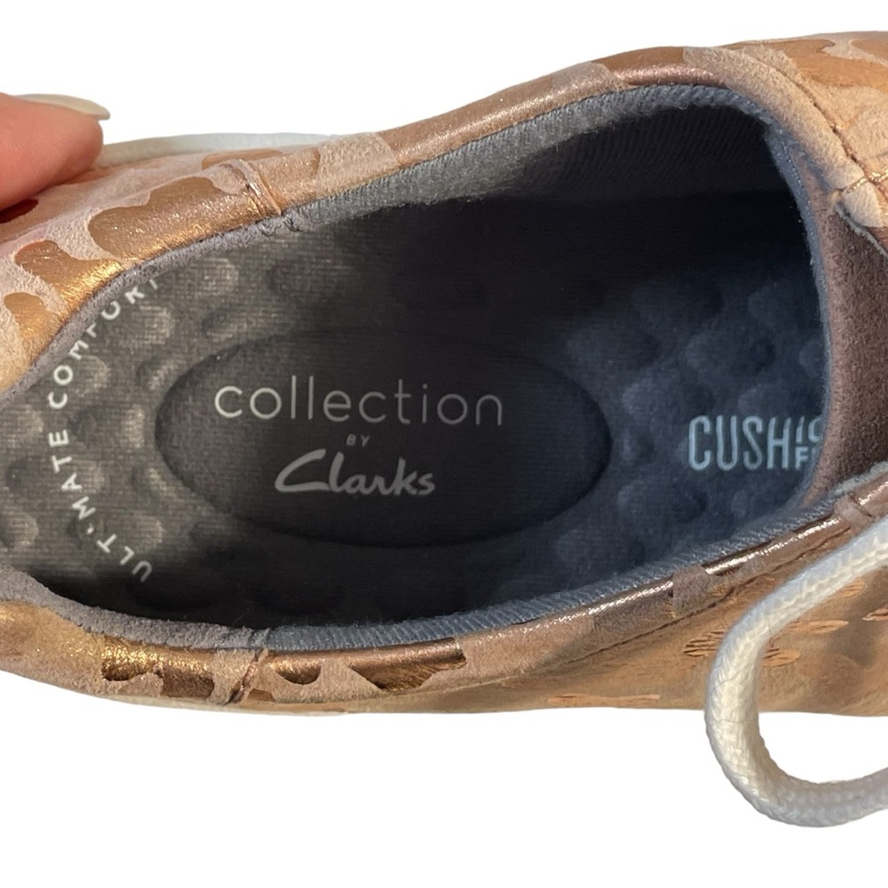 Collection By Clarks Ultimate Cushion Comfort Bronze Foil Camo Lace Up Shoe 6.5M - Picture 10 of 11